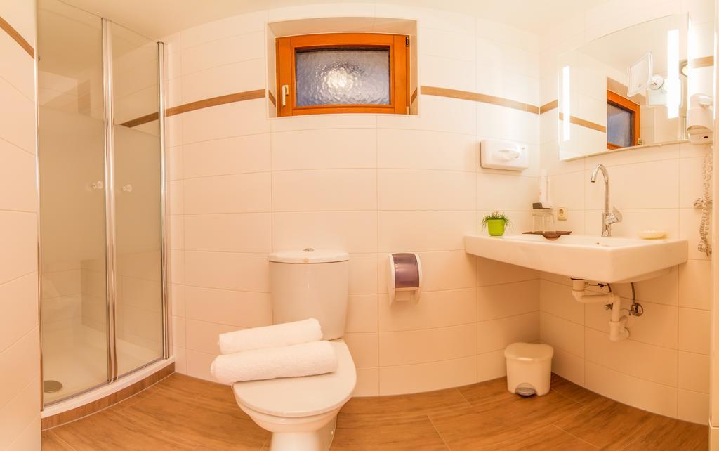 Pension Tina Neustift im Stubaital Habitación foto